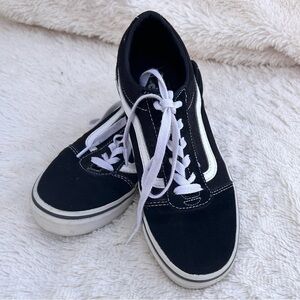 Vans Old Skool black shoes-4.5Y